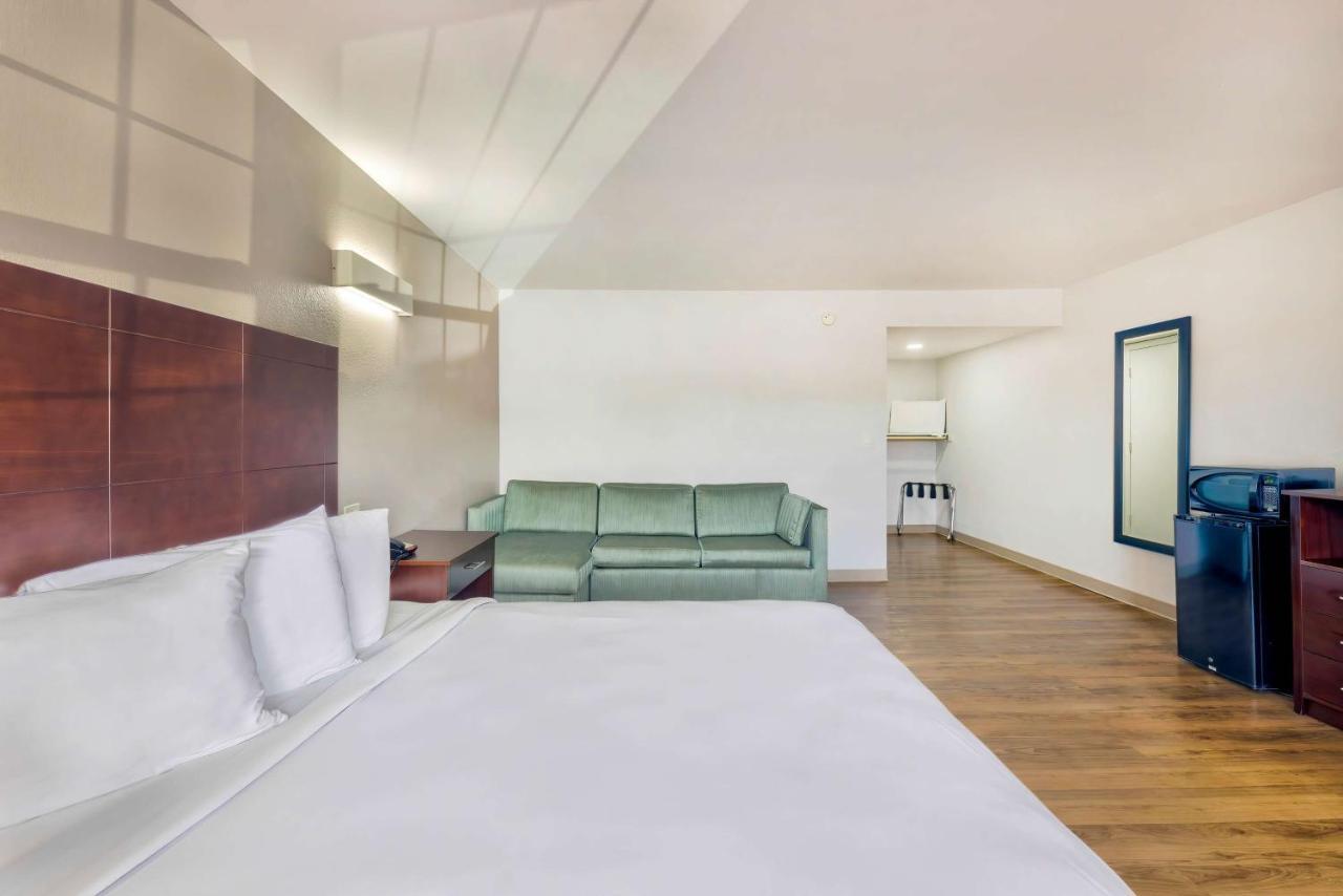 Motel 6-Falls Church, Va - Arlington Boulevard Eksteriør bilde