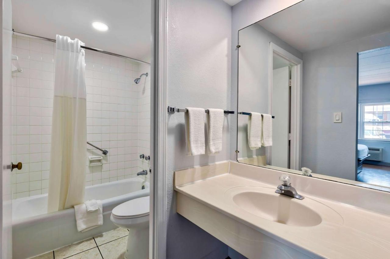 Motel 6-Falls Church, Va - Arlington Boulevard Eksteriør bilde