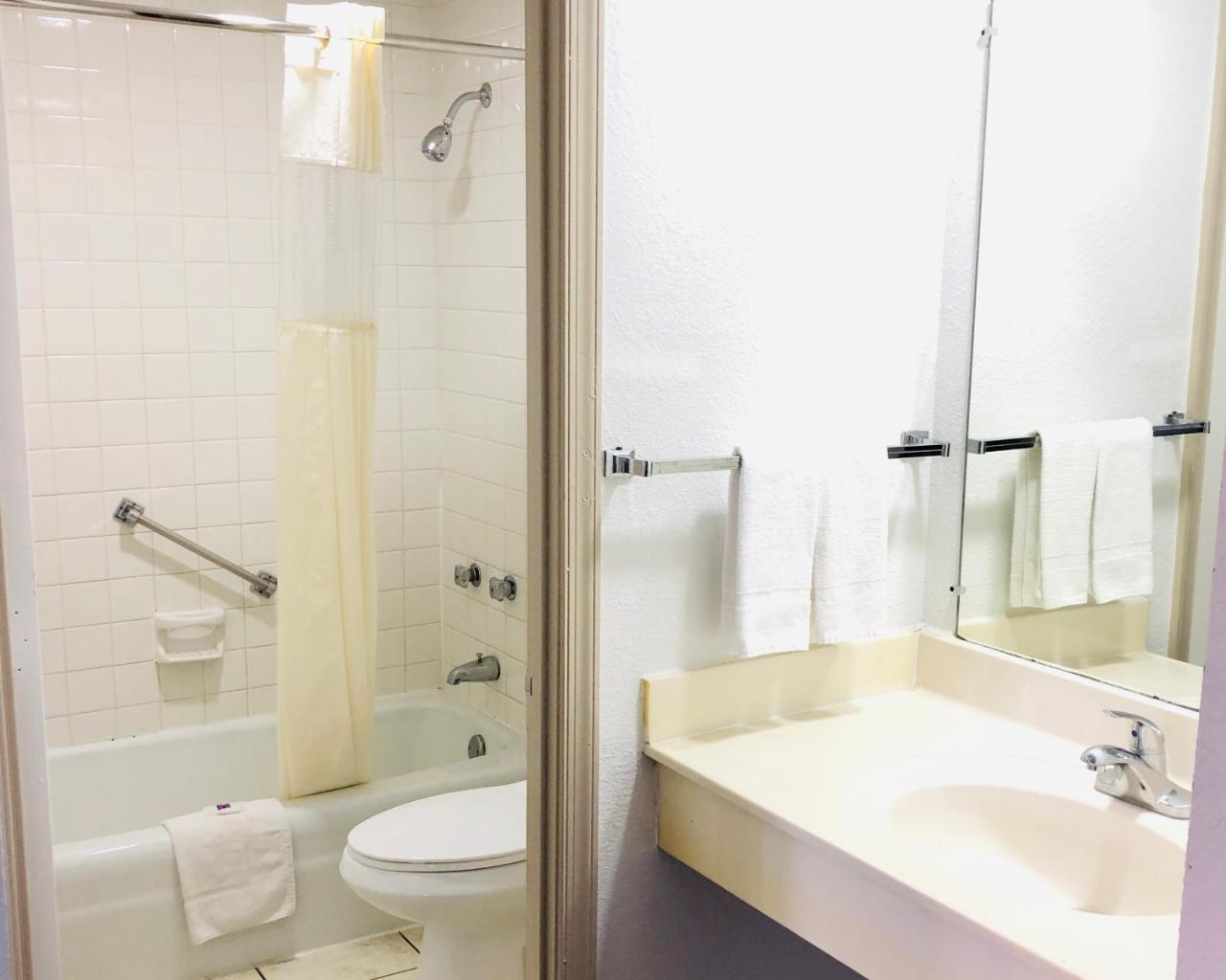 Motel 6-Falls Church, Va - Arlington Boulevard Eksteriør bilde